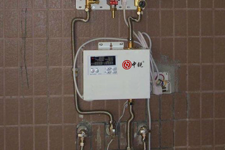 熱水器距離較遠(yuǎn)，每次洗澡都要浪費(fèi)冷水怎么辦？